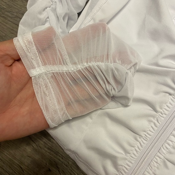 WHITE RUFFLE CORSET HALTER NECK TOP - Picture 3 of 5